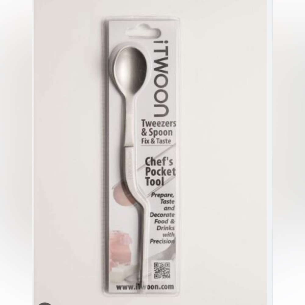 Itwoon tweezers and spoon. New in package 22 retail‎
